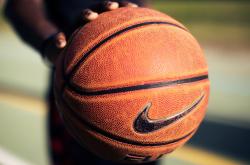 开云体育平台APP-20岁魔翼导演惨案！马竞铁血逆袭晋级，苏格兰童话夜碎于伯纳乌