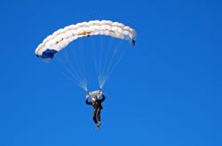 开云官方app入口-秋风扫落叶！孙铭徽狂舞撕裂蜀军，广厦赛季全胜四川彰显霸主底蕴