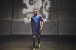 开云体育app-萨拉赫的球鞋下，汉砖压碎罗马石—当安菲尔德响起未央宫的号角