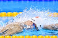 开云体育入口-绿茵场与乒乓球台，横扫与坚守背后的同一份荣耀