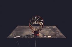 开云体育入口-当红黑战袍闪耀NBA，一场关于唯一性的足球与篮球跨时空对话