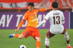 开云体育中国-球队主帅调整阵容，备战关键赛事迎接挑战