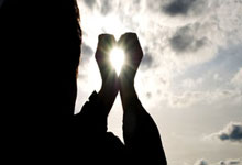 开云体育在线-埃弗顿主场战胜纽卡斯尔，止住颓势