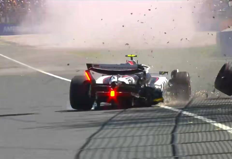 哈斯车队险胜雷诺车队，汉密尔顿带队取胜的简单介绍