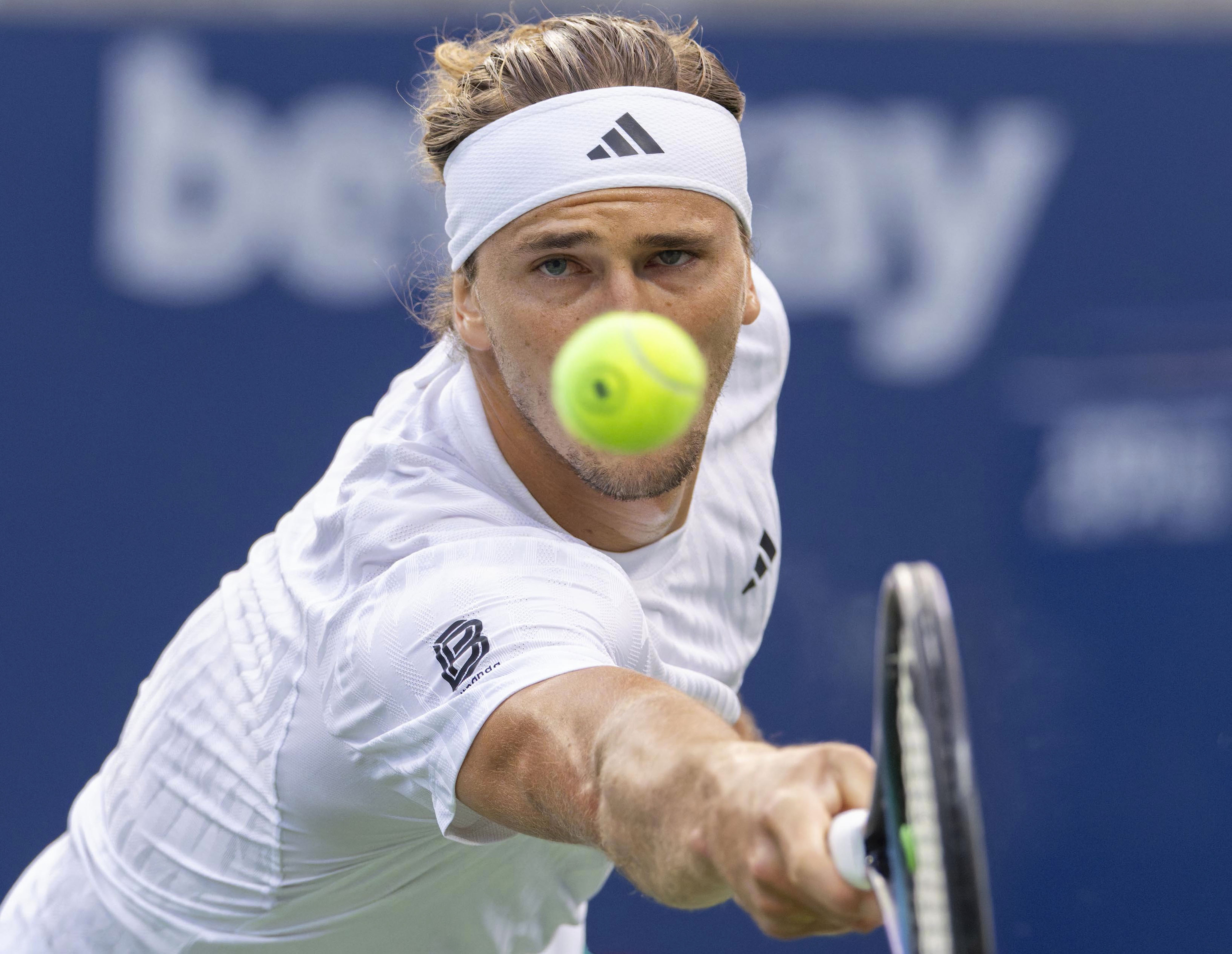 法国网球队血洗西班牙网球队,兹维列夫爆发神勇的简单介绍 法国网球队血洗西班牙网球队,兹维列夫爆发神勇的简单介绍