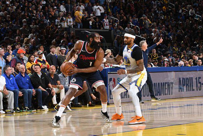 广东队逆转快船,伦纳德带队取胜 广东队逆转快船,伦纳德带队取胜