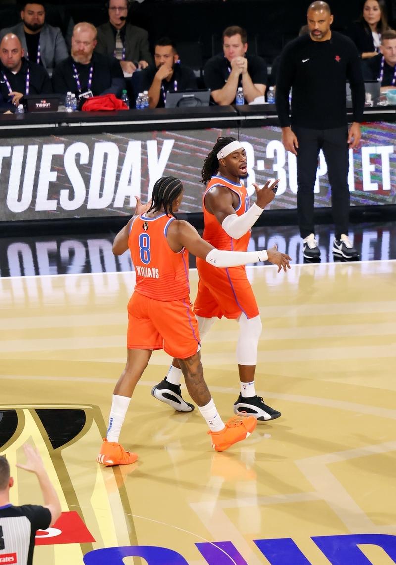 威廉姆斯完胜梅赛德斯，汉密尔顿统治全场的简单介绍