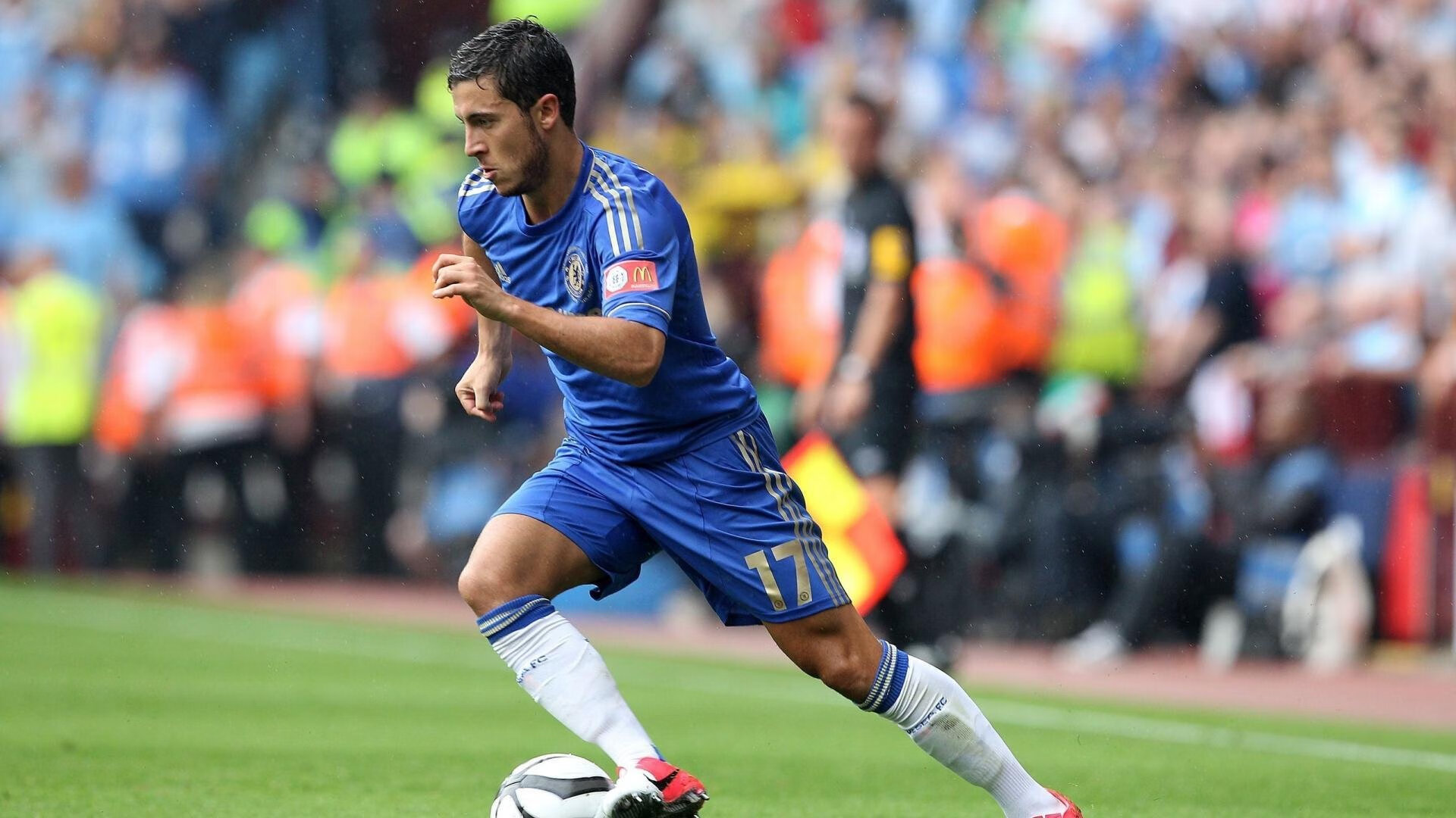 闪电战颠覆北欧铁壁！楚阿梅尼一剑封喉，莱比锡红牛高速碾压芬兰劲旅