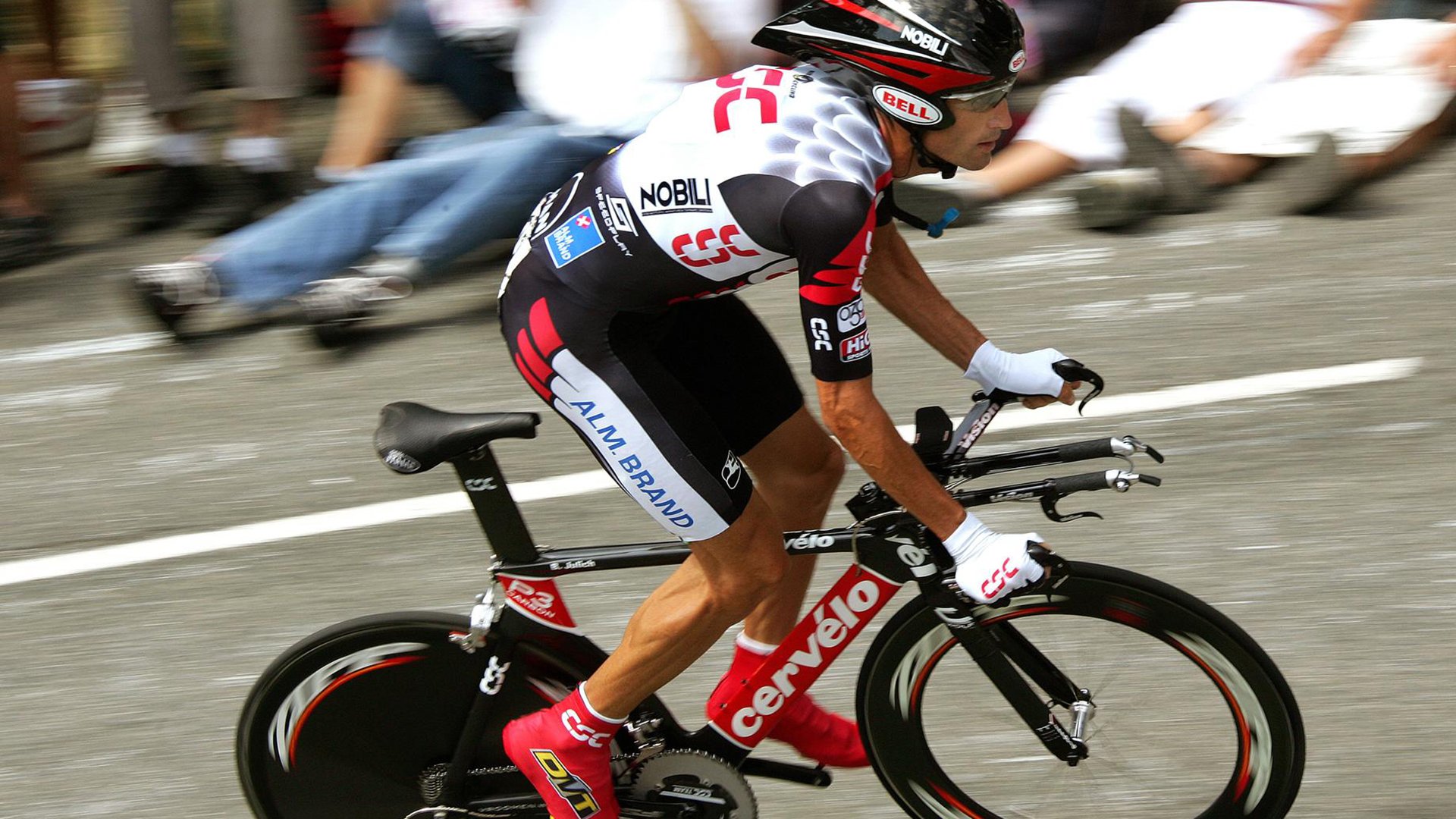 银箭破晓,当历史回声遇见极限挑战